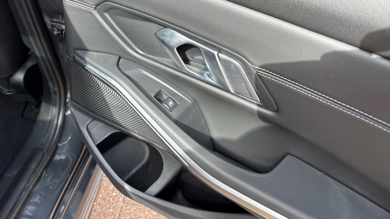 BMW 3 Series 320i M Sport 4dr Step Auto [Pro Pack] Petrol Saloon